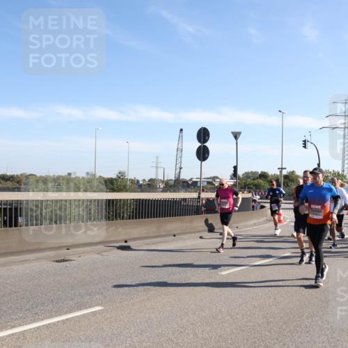 03.10.2025 - Köhlbrandbrückenlauf Julia Fischer http://msf.ph/oto/9000459 03.10.2025 12:15:20 Position 3  meine-sportfotos.de