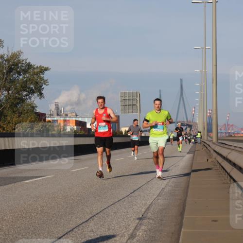 03.10.2025 - Köhlbrandbrückenlauf Luisa Fischer http://msf.ph/oto/9000469 03.10.2025 10:42:30 Position 3  meine-sportfotos.de