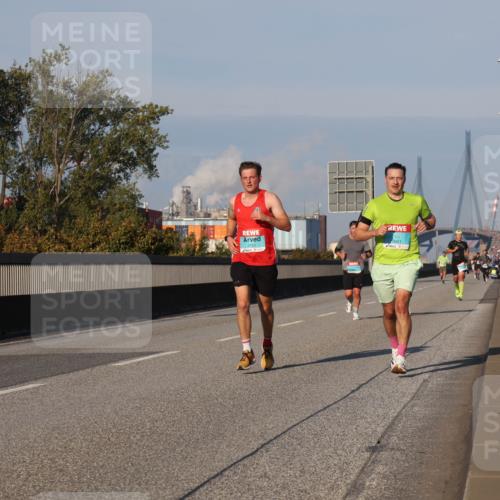 03.10.2025 - Köhlbrandbrückenlauf Luisa Fischer http://msf.ph/oto/9000475 03.10.2025 10:42:30 Position 3  meine-sportfotos.de