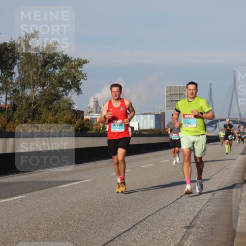 03.10.2025 - Köhlbrandbrückenlauf Luisa Fischer http://msf.ph/oto/9000481 03.10.2025 10:42:31 Position 3  meine-sportfotos.de