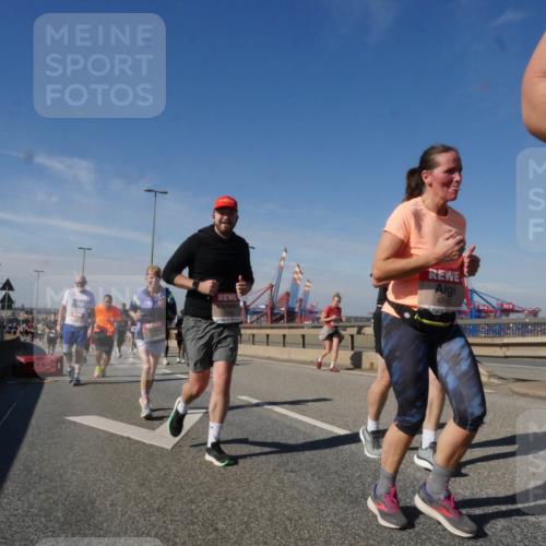 03.10.2025 - Köhlbrandbrückenlauf Matties Gatica Varas http://msf.ph/oto/9000497 03.10.2025 12:53:37 Position 2 4345, 118 meine-sportfotos.de
