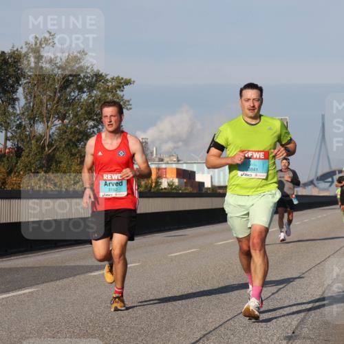 03.10.2025 - Köhlbrandbrückenlauf Luisa Fischer http://msf.ph/oto/9000501 03.10.2025 10:42:32 Position 3 3152, 3841 meine-sportfotos.de