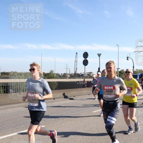 03.10.2025 - Köhlbrandbrückenlauf Julia Fischer http://msf.ph/oto/9000525 03.10.2025 12:15:28 Position 3 4417, 4619 meine-sportfotos.de