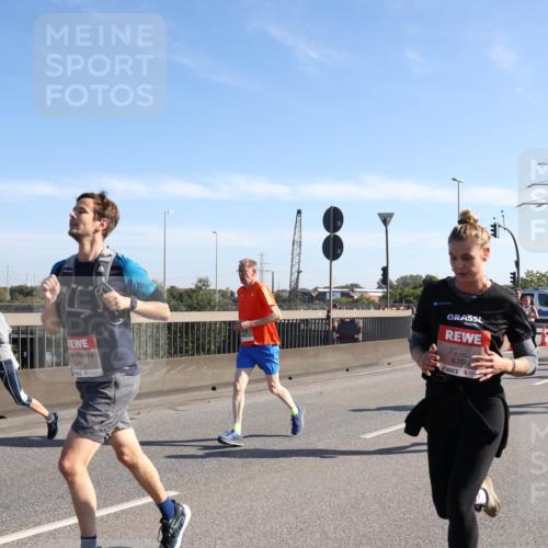 03.10.2025 - Köhlbrandbrückenlauf Julia Fischer http://msf.ph/oto/9000538 03.10.2025 12:15:30 Position 3 4763, 6766 meine-sportfotos.de