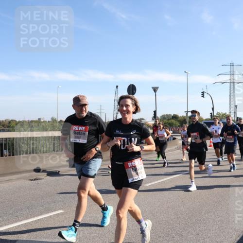 03.10.2025 - Köhlbrandbrückenlauf Julia Fischer http://msf.ph/oto/9000548 03.10.2025 12:15:32 Position 3 6563, 293 meine-sportfotos.de