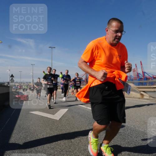 03.10.2025 - Köhlbrandbrückenlauf Matties Gatica Varas http://msf.ph/oto/9000562 03.10.2025 12:53:41 Position 2  meine-sportfotos.de