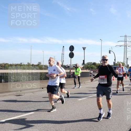 03.10.2025 - Köhlbrandbrückenlauf Julia Fischer http://msf.ph/oto/9000590 03.10.2025 12:15:39 Position 3  meine-sportfotos.de