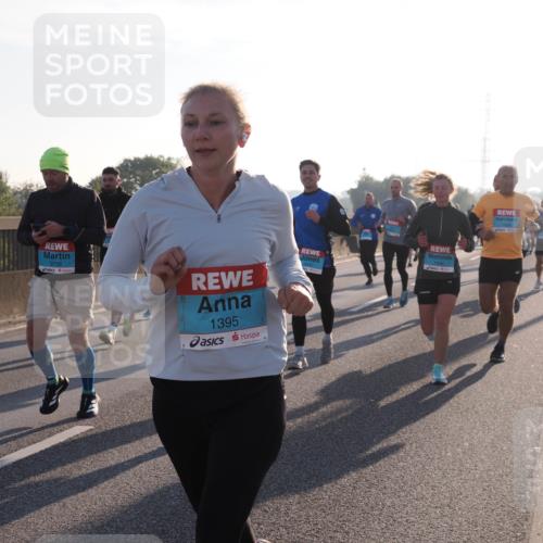 03.10.2025 - Köhlbrandbrückenlauf Fabian Wolf http://msf.ph/oto/9000594 03.10.2025 09:17:12 Position 3 3708, 1395, 1946, 1428 meine-sportfotos.de