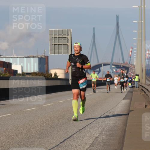 03.10.2025 - Köhlbrandbrückenlauf Luisa Fischer http://msf.ph/oto/9000637 03.10.2025 10:42:38 Position 3 3609 meine-sportfotos.de