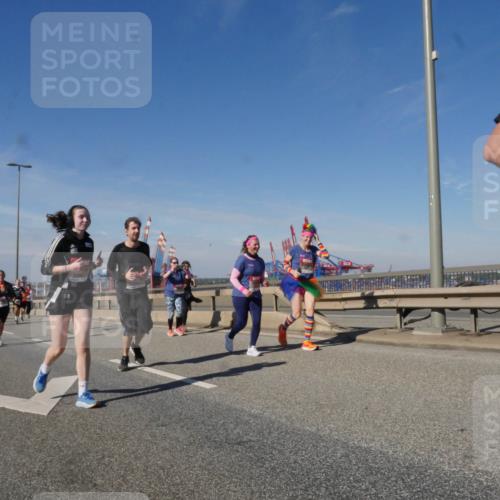 03.10.2025 - Köhlbrandbrückenlauf Matties Gatica Varas http://msf.ph/oto/9000640 03.10.2025 12:53:46 Position 2  meine-sportfotos.de