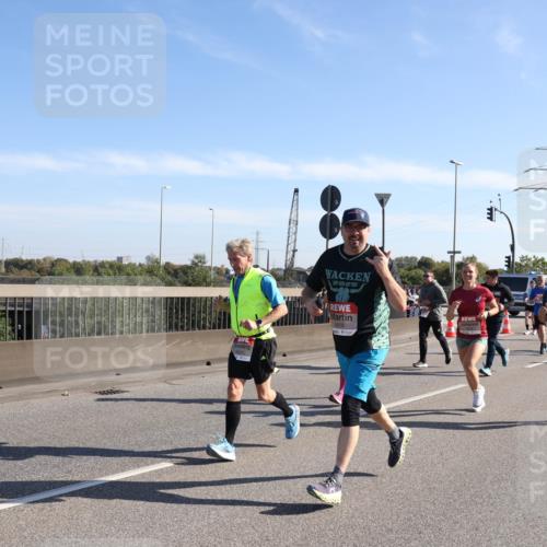 03.10.2025 - Köhlbrandbrückenlauf Julia Fischer http://msf.ph/oto/9000651 03.10.2025 12:15:44 Position 3 2025 meine-sportfotos.de