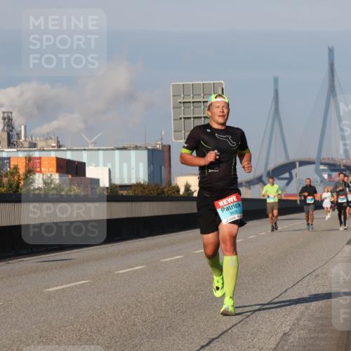 03.10.2025 - Köhlbrandbrückenlauf Luisa Fischer http://msf.ph/oto/9000655 03.10.2025 10:42:39 Position 3 3609 meine-sportfotos.de