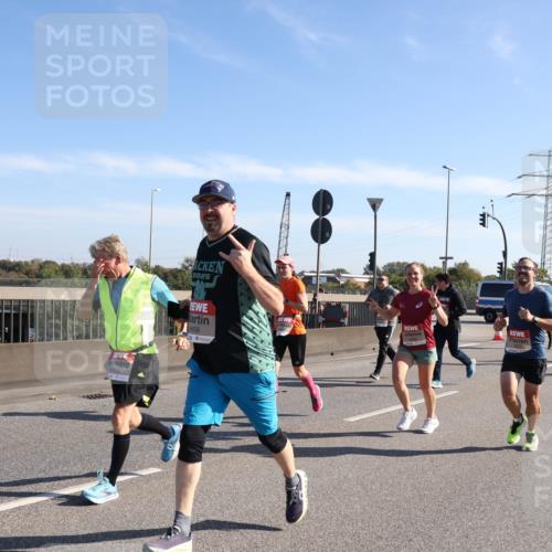 03.10.2025 - Köhlbrandbrückenlauf Julia Fischer http://msf.ph/oto/9000656 03.10.2025 12:15:45 Position 3 2025 meine-sportfotos.de