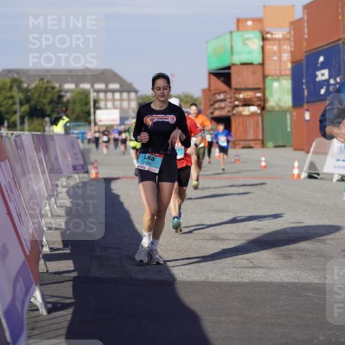 03.10.2025 - Köhlbrandbrückenlauf Michael Burmester http://msf.ph/oto/9000669 03.10.2025 10:04:58 Ziel 1211, 1302, 1403, 1406, 1477, 1622, 1944, 3741, 3812 meine-sportfotos.de