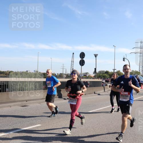 03.10.2025 - Köhlbrandbrückenlauf Julia Fischer http://msf.ph/oto/9000689 03.10.2025 12:15:48 Position 3 4635 meine-sportfotos.de