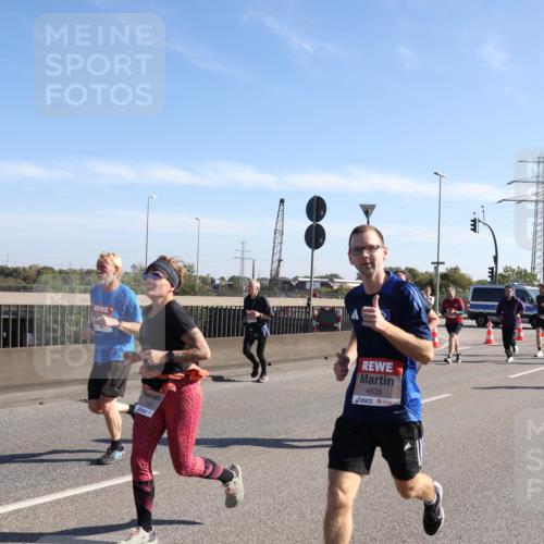 03.10.2025 - Köhlbrandbrückenlauf Julia Fischer http://msf.ph/oto/9000696 03.10.2025 12:15:48 Position 3 4635, 2125 meine-sportfotos.de