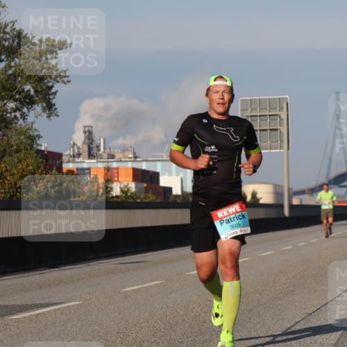 03.10.2025 - Köhlbrandbrückenlauf Luisa Fischer http://msf.ph/oto/9000701 03.10.2025 10:42:40 Position 3 3609 meine-sportfotos.de