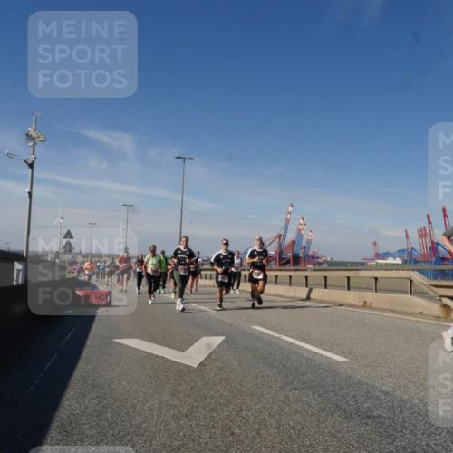 03.10.2025 - Köhlbrandbrückenlauf Matties Gatica Varas http://msf.ph/oto/9000710 03.10.2025 12:53:51 Position 2  meine-sportfotos.de