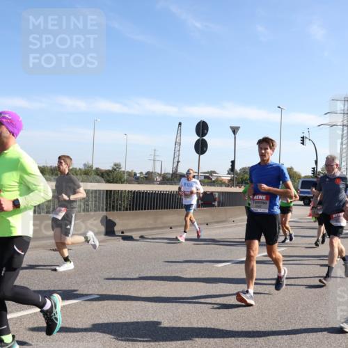 03.10.2025 - Köhlbrandbrückenlauf Julia Fischer http://msf.ph/oto/9000719 03.10.2025 12:15:53 Position 3 6533 meine-sportfotos.de