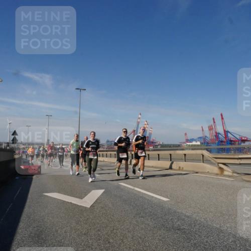 03.10.2025 - Köhlbrandbrückenlauf Matties Gatica Varas http://msf.ph/oto/9000729 03.10.2025 12:53:52 Position 2 18 meine-sportfotos.de