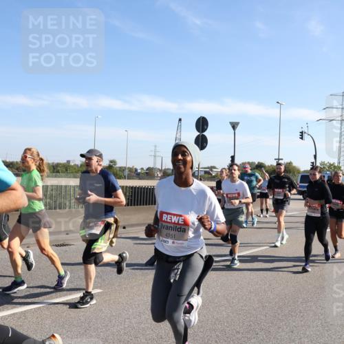 03.10.2025 - Köhlbrandbrückenlauf Julia Fischer http://msf.ph/oto/9000741 03.10.2025 12:15:55 Position 3 534, 4351 meine-sportfotos.de