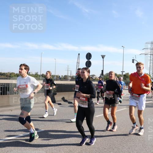 03.10.2025 - Köhlbrandbrückenlauf Julia Fischer http://msf.ph/oto/9000744 03.10.2025 12:15:56 Position 3 4405, 4062 meine-sportfotos.de