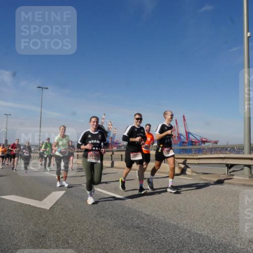 03.10.2025 - Köhlbrandbrückenlauf Matties Gatica Varas http://msf.ph/oto/9000753 03.10.2025 12:53:54 Position 2 1 meine-sportfotos.de