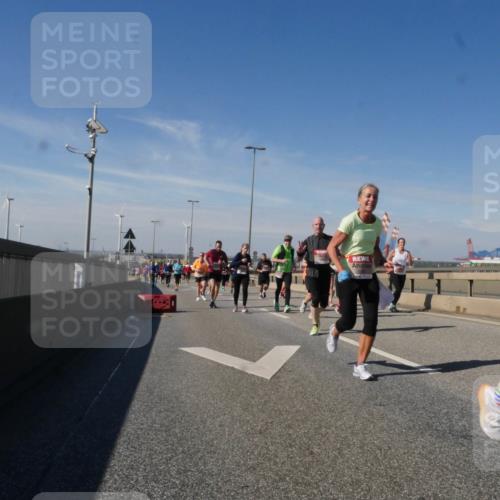 03.10.2025 - Köhlbrandbrückenlauf Matties Gatica Varas http://msf.ph/oto/9000768 03.10.2025 12:53:55 Position 2  meine-sportfotos.de
