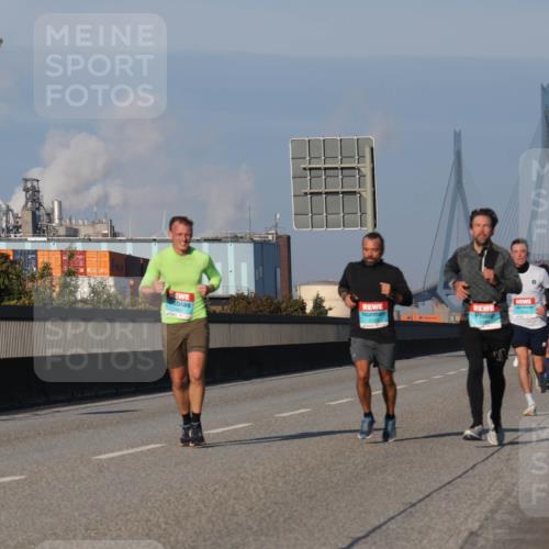 03.10.2025 - Köhlbrandbrückenlauf Luisa Fischer http://msf.ph/oto/9000791 03.10.2025 10:42:50 Position 3  meine-sportfotos.de