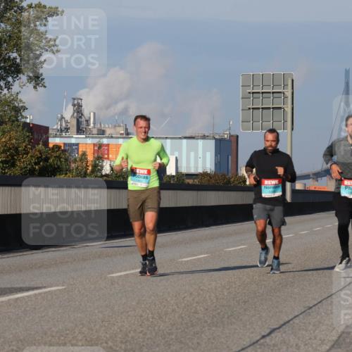 03.10.2025 - Köhlbrandbrückenlauf Luisa Fischer http://msf.ph/oto/9000806 03.10.2025 10:42:51 Position 3  meine-sportfotos.de