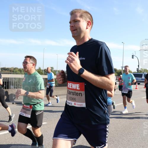 03.10.2025 - Köhlbrandbrückenlauf Julia Fischer http://msf.ph/oto/9000807 03.10.2025 12:16:04 Position 3 4392, 6366, 4381 meine-sportfotos.de