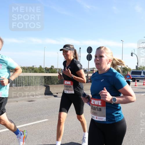 03.10.2025 - Köhlbrandbrückenlauf Julia Fischer http://msf.ph/oto/9000811 03.10.2025 12:16:05 Position 3 45, 4593, 4381 meine-sportfotos.de
