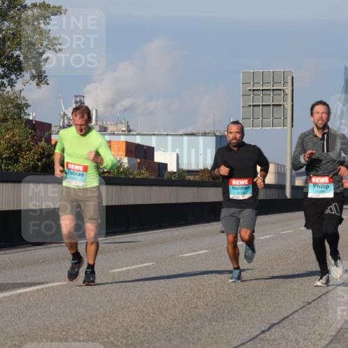 03.10.2025 - Köhlbrandbrückenlauf Luisa Fischer http://msf.ph/oto/9000831 03.10.2025 10:42:52 Position 3 1462, 1184, 3193 meine-sportfotos.de