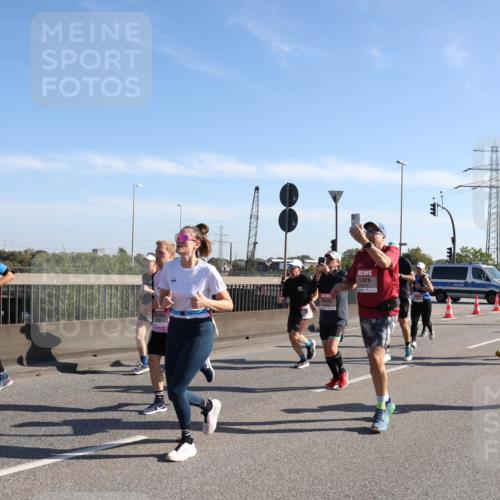 03.10.2025 - Köhlbrandbrückenlauf Julia Fischer http://msf.ph/oto/9000850 03.10.2025 12:16:12 Position 3  meine-sportfotos.de