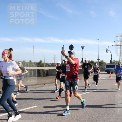 03.10.2025 - Köhlbrandbrückenlauf Julia Fischer http://msf.ph/oto/9000858 03.10.2025 12:16:13 Position 3 4370 meine-sportfotos.de