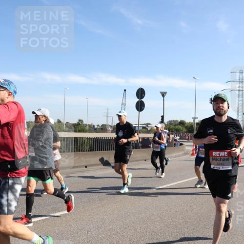 03.10.2025 - Köhlbrandbrückenlauf Julia Fischer http://msf.ph/oto/9000861 03.10.2025 12:16:13 Position 3 5242 meine-sportfotos.de