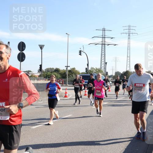 03.10.2025 - Köhlbrandbrückenlauf Julia Fischer http://msf.ph/oto/9000867 03.10.2025 12:16:20 Position 3 6175, 4244 meine-sportfotos.de