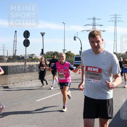 03.10.2025 - Köhlbrandbrückenlauf Julia Fischer http://msf.ph/oto/9000876 03.10.2025 12:16:21 Position 3 5916, 4244 meine-sportfotos.de