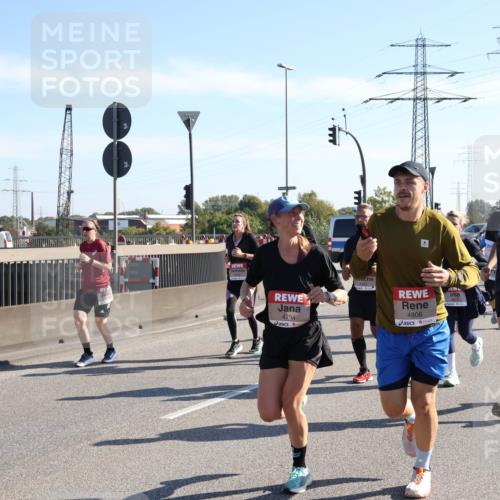 03.10.2025 - Köhlbrandbrückenlauf Julia Fischer http://msf.ph/oto/9000890 03.10.2025 12:16:23 Position 3 4794, 4806, 4588 meine-sportfotos.de