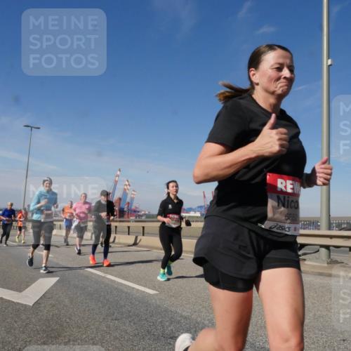 03.10.2025 - Köhlbrandbrückenlauf Matties Gatica Varas http://msf.ph/oto/9000902 03.10.2025 12:54:04 Position 2 6652 meine-sportfotos.de