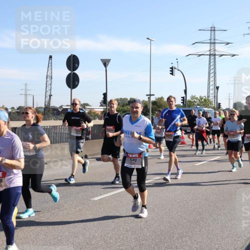 03.10.2025 - Köhlbrandbrückenlauf Julia Fischer http://msf.ph/oto/9000911 03.10.2025 12:16:26 Position 3 4352, 352 meine-sportfotos.de