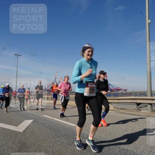03.10.2025 - Köhlbrandbrückenlauf Matties Gatica Varas http://msf.ph/oto/9000935 03.10.2025 12:54:06 Position 2 5473 meine-sportfotos.de