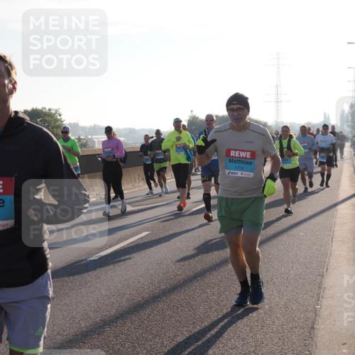 03.10.2025 - Köhlbrandbrückenlauf Fabian Wolf http://msf.ph/oto/9000946 03.10.2025 09:17:22 Position 3 3656, 1776 meine-sportfotos.de