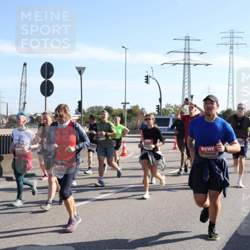 03.10.2025 - Köhlbrandbrückenlauf Julia Fischer http://msf.ph/oto/9000948 03.10.2025 12:16:29 Position 3 6271, 6034 meine-sportfotos.de