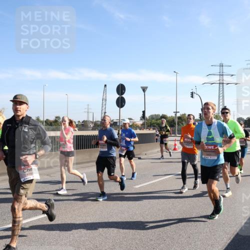 03.10.2025 - Köhlbrandbrückenlauf Julia Fischer http://msf.ph/oto/9000967 03.10.2025 12:16:33 Position 3 4995, 50, 4451 meine-sportfotos.de
