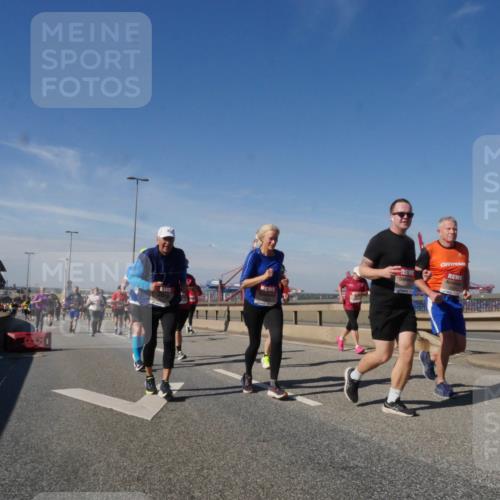 03.10.2025 - Köhlbrandbrückenlauf Matties Gatica Varas http://msf.ph/oto/9000979 03.10.2025 12:54:08 Position 2 118 meine-sportfotos.de