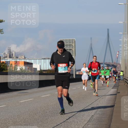 03.10.2025 - Köhlbrandbrückenlauf Luisa Fischer http://msf.ph/oto/9000981 03.10.2025 10:43:00 Position 3 3288 meine-sportfotos.de