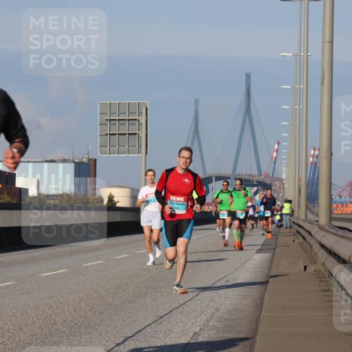 03.10.2025 - Köhlbrandbrückenlauf Luisa Fischer http://msf.ph/oto/9001007 03.10.2025 10:43:01 Position 3 3288, 3490 meine-sportfotos.de