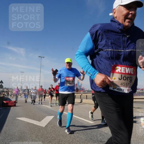 03.10.2025 - Köhlbrandbrückenlauf Matties Gatica Varas http://msf.ph/oto/9001008 03.10.2025 12:54:10 Position 2 5857, 4517 meine-sportfotos.de