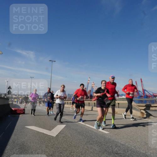 03.10.2025 - Köhlbrandbrückenlauf Matties Gatica Varas http://msf.ph/oto/9001048 03.10.2025 12:54:13 Position 2  meine-sportfotos.de